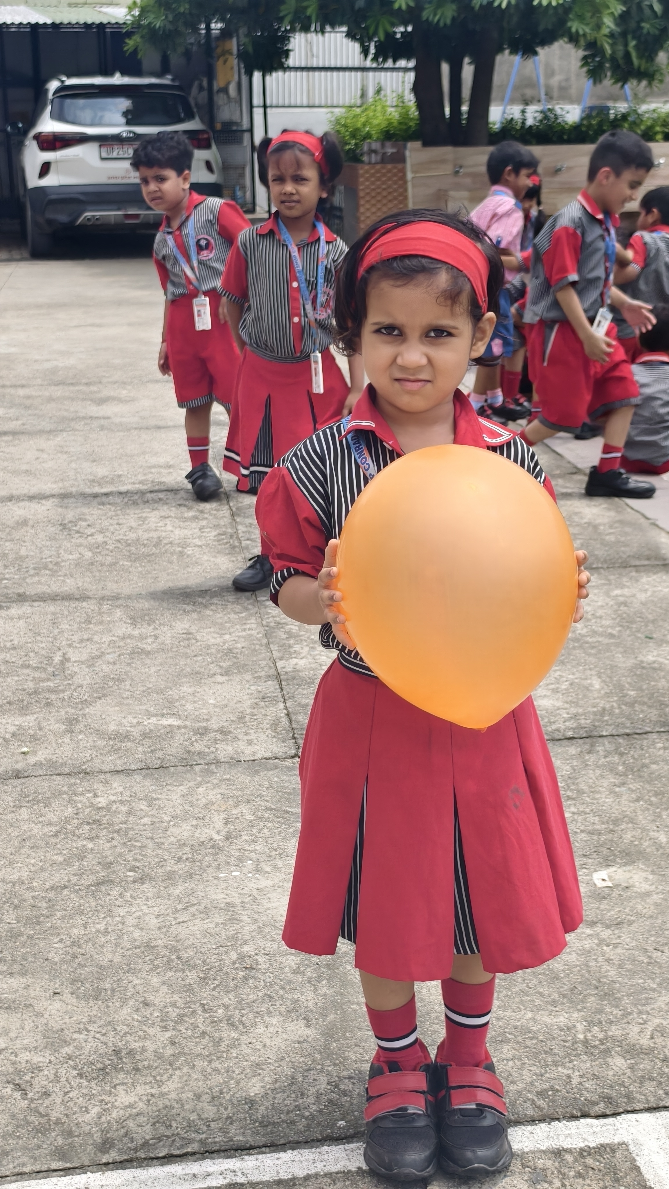 BALLOON BALANCING ACTIVITY